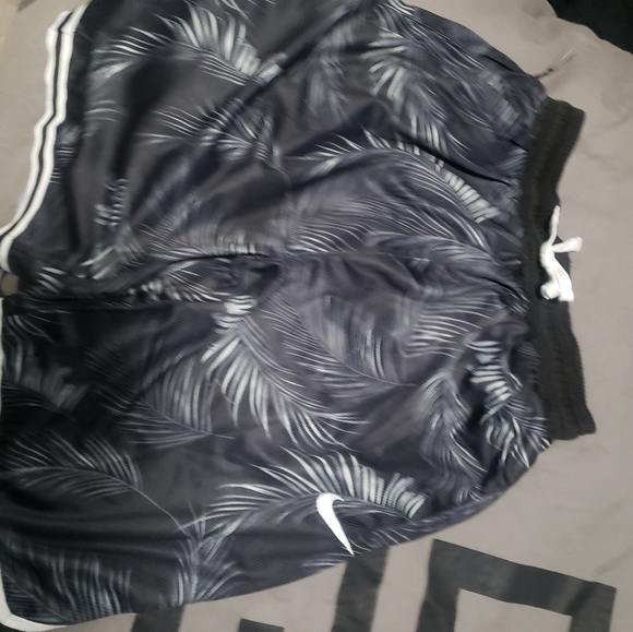 Nike and Jordan shorts - Picture 3 of 4